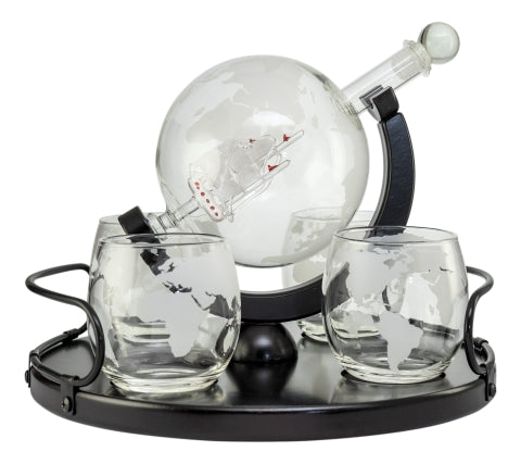 Kolben-Karaffe aus Glas, mit Holzständer & 4 Welt-Gläsern