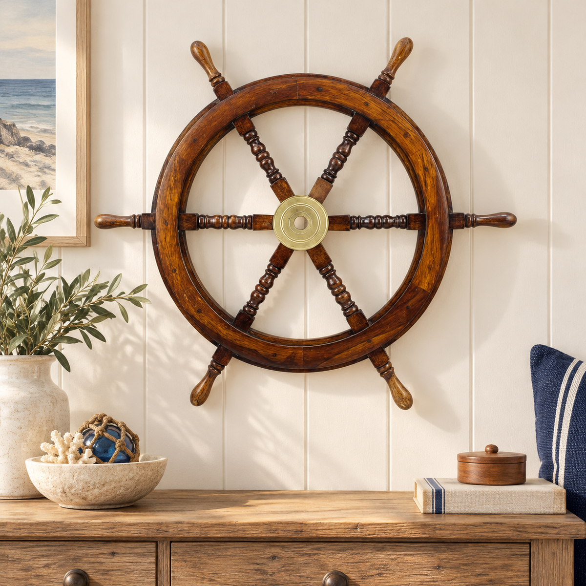 Holzsteuerrad mit Messingnabe, Standard-Qualität – Ø 75 cm – Wohnbeispiel im maritimen Ambiente